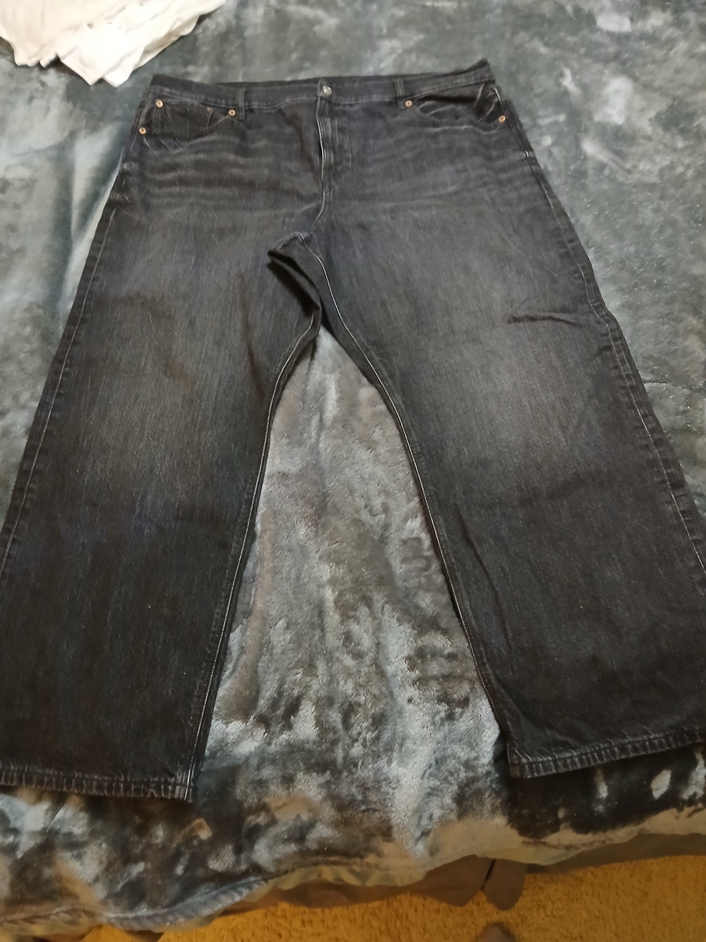 American Eagle Outfitters Men's Relaxed Washed Black Jeans